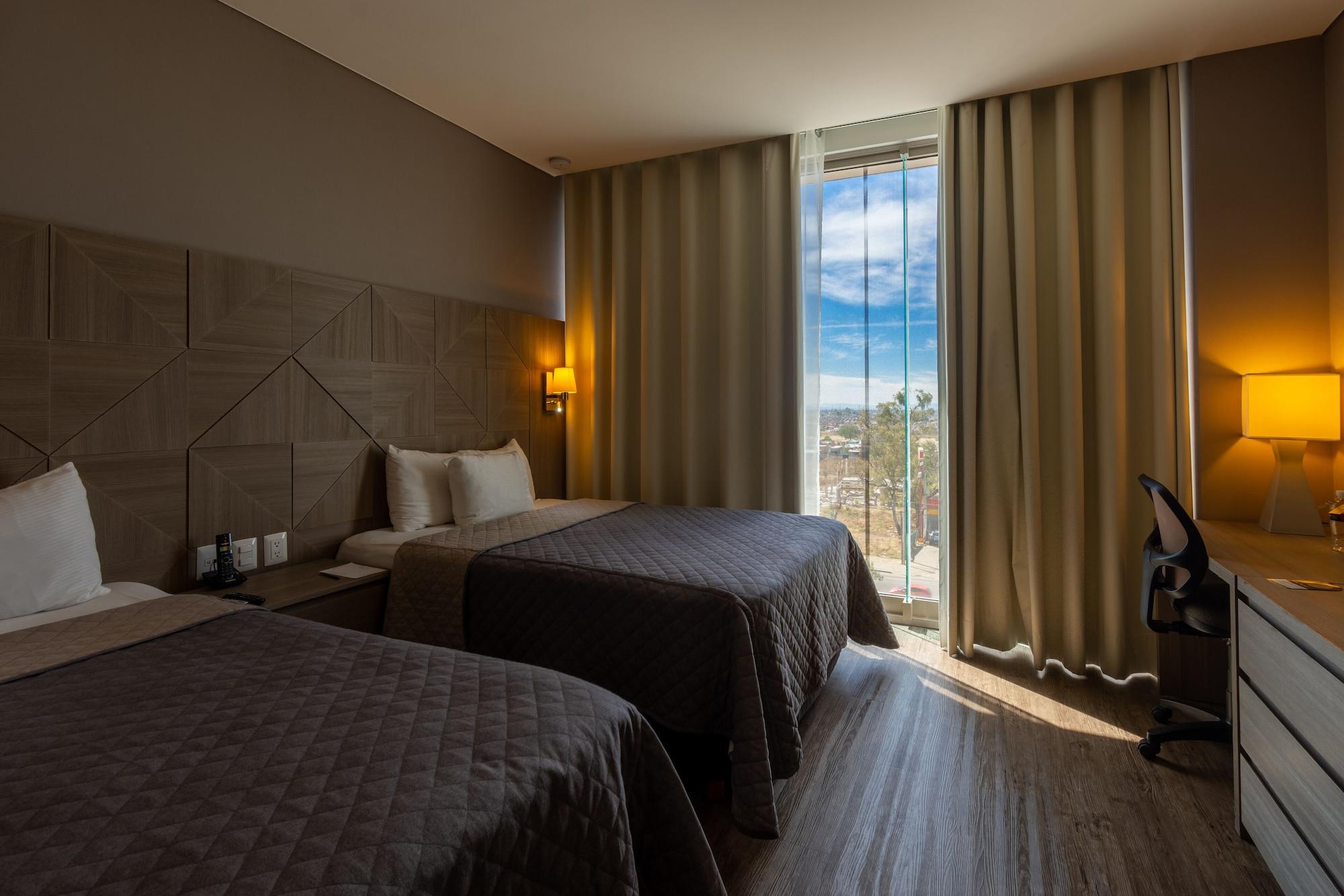 Hotel Glow Point - Mulza Леон Экстерьер фото