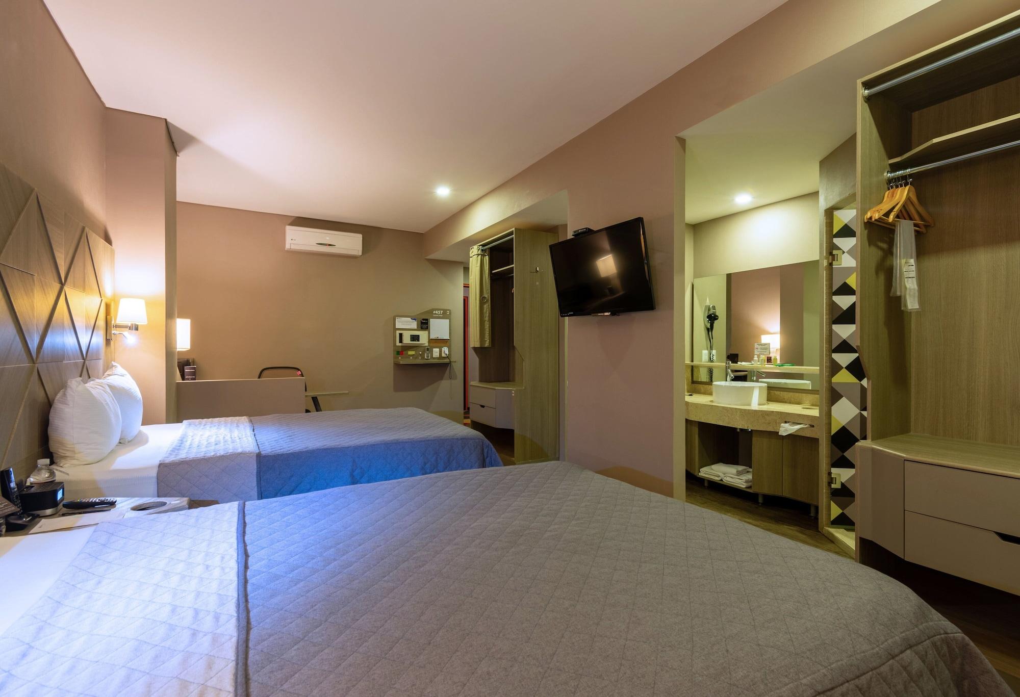 Hotel Glow Point - Mulza Леон Экстерьер фото