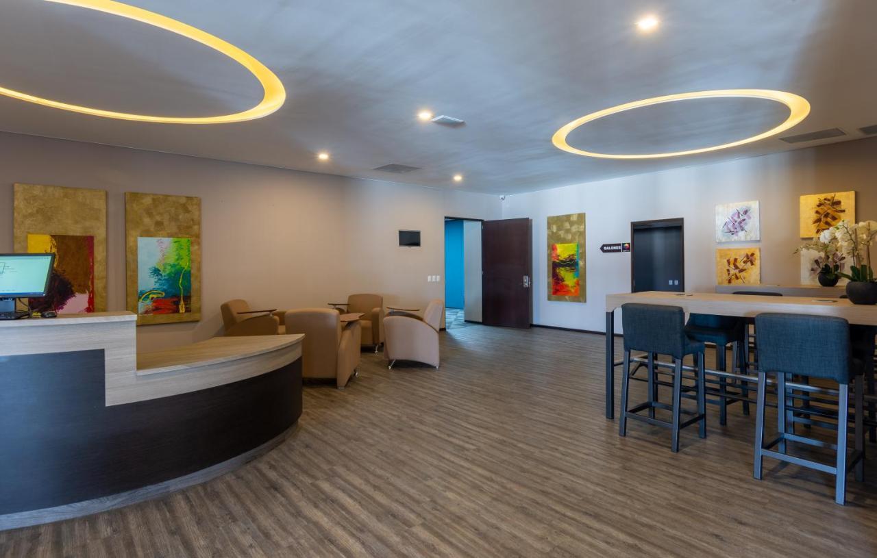 Hotel Glow Point - Mulza Леон Экстерьер фото