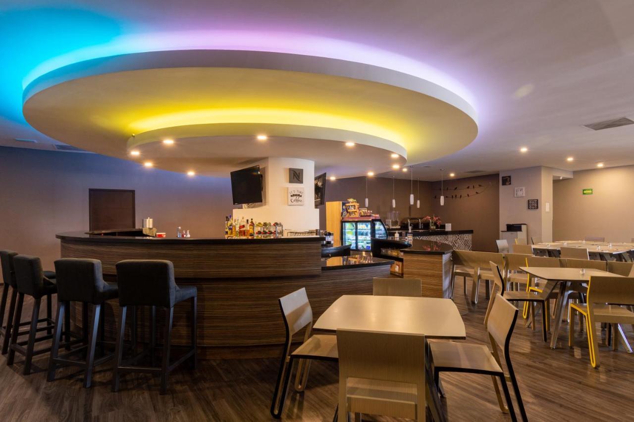 Hotel Glow Point - Mulza Леон Экстерьер фото