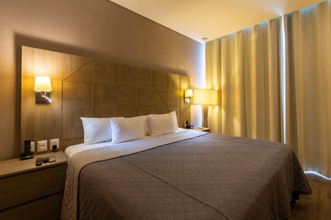 Hotel Glow Point - Mulza Леон Экстерьер фото
