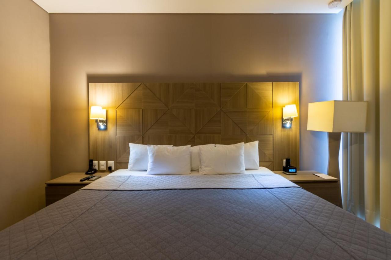 Hotel Glow Point - Mulza Леон Экстерьер фото